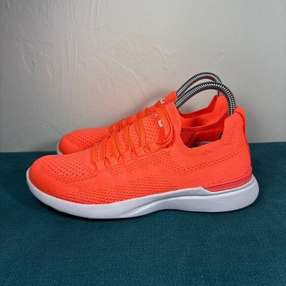 APL TechLoom Breeze W Neon Orange Knit Running Shoes Women display picture 1